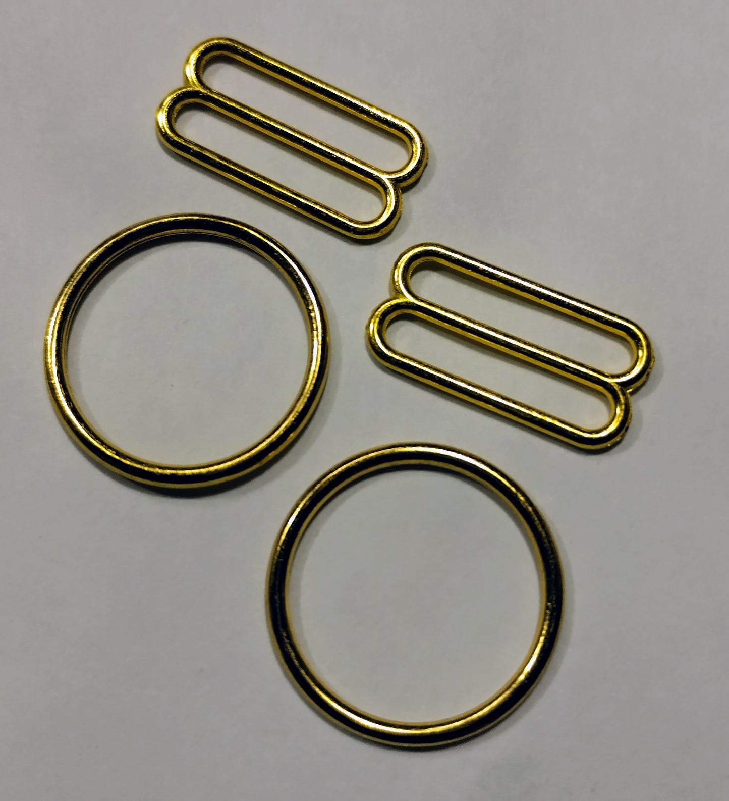 Rintaliivien olkainsäätimet ja renkaat 18 mm