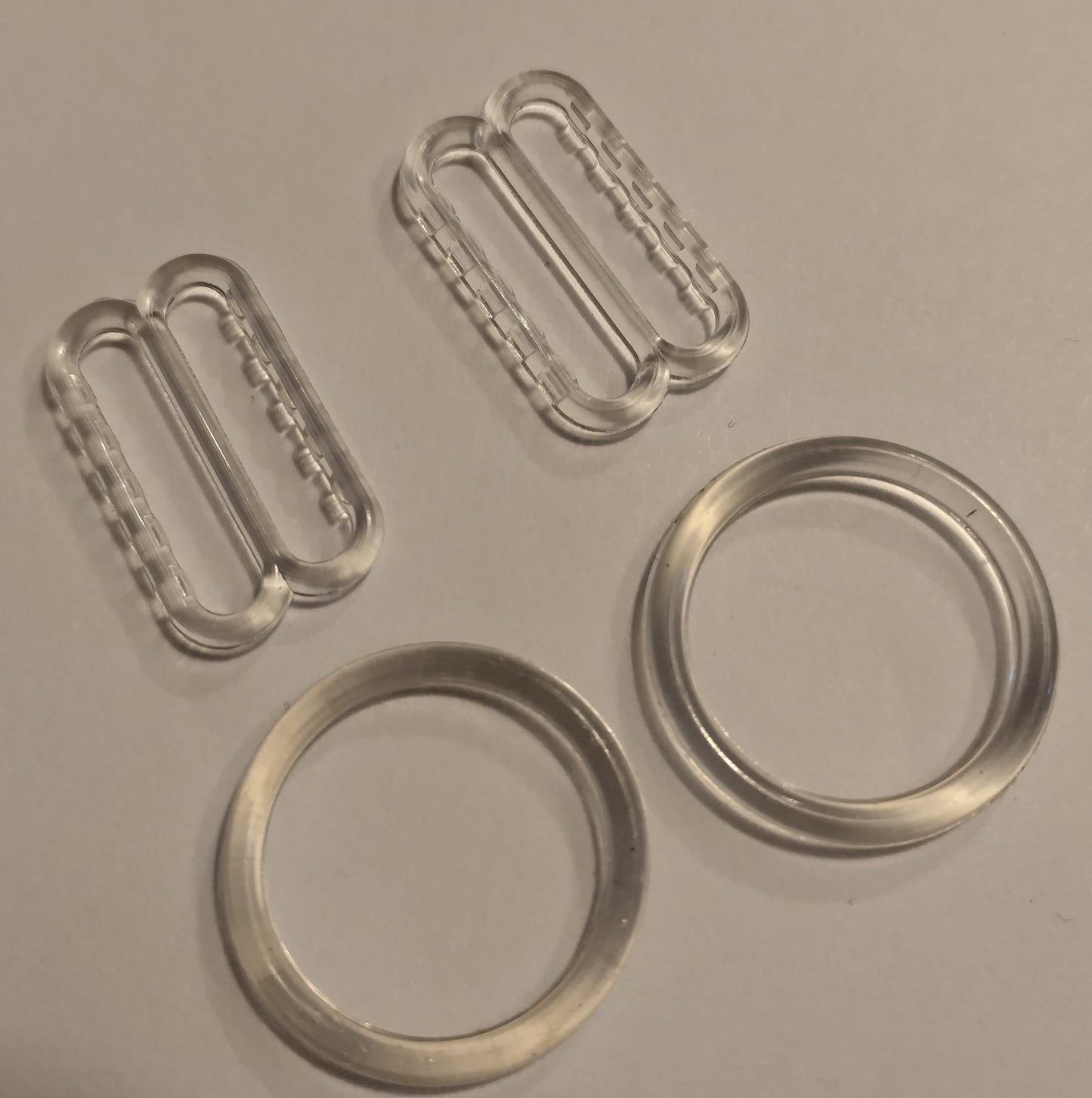 Rintaliivien olkainsäätimet ja renkaat 18 mm