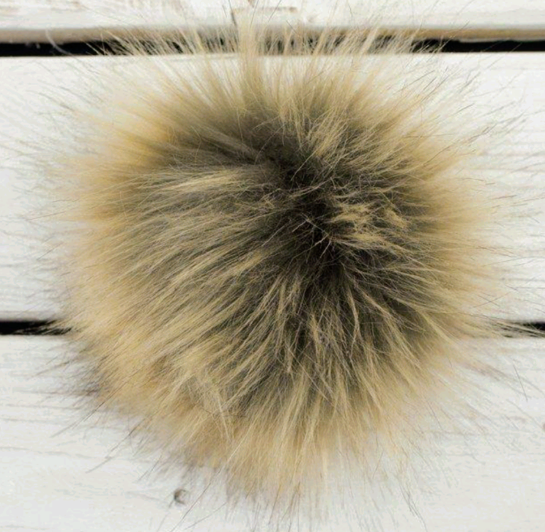 Tupsu tekoturkista 12 cm